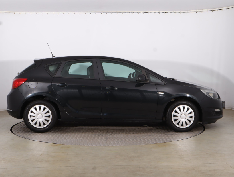Opel Astra, 2014