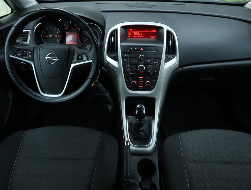 Opel Astra, 2014