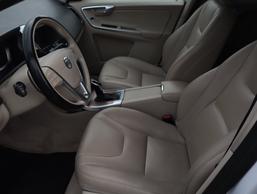 Volvo XC60, 2016