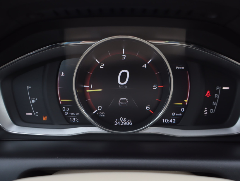 Volvo XC60, 2016