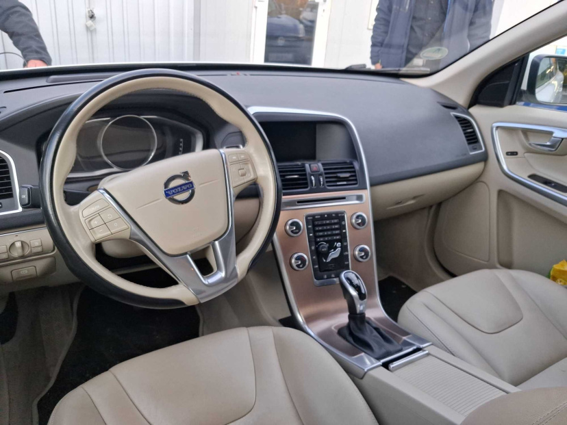 Volvo XC60, 2016