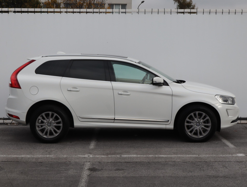 Volvo XC60, 2016
