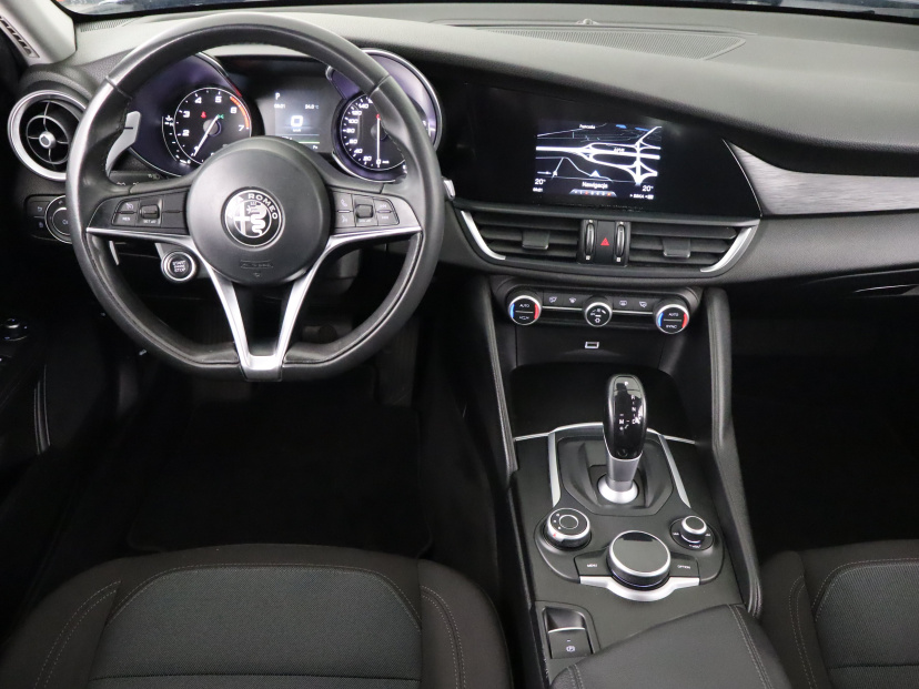 Alfa Romeo Giulia, 2017