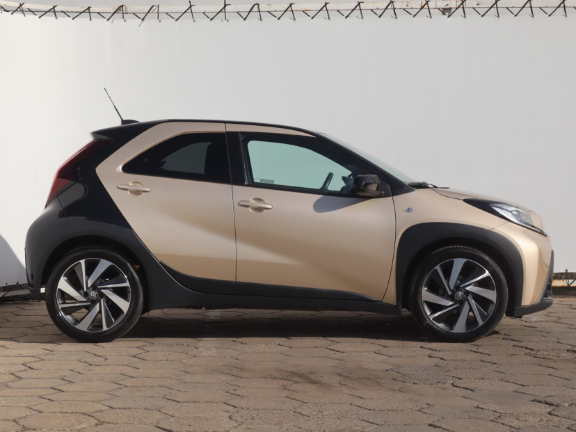 Toyota Aygo X, 2022
