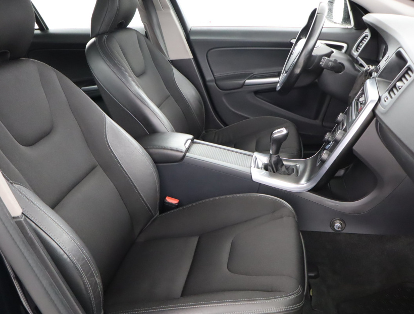 Volvo V60, 2016