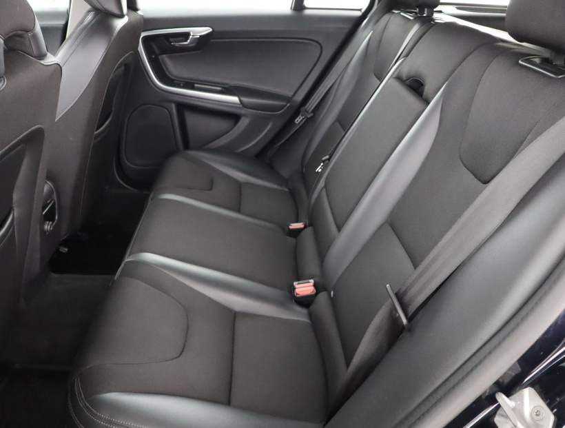 Volvo V60, 2016