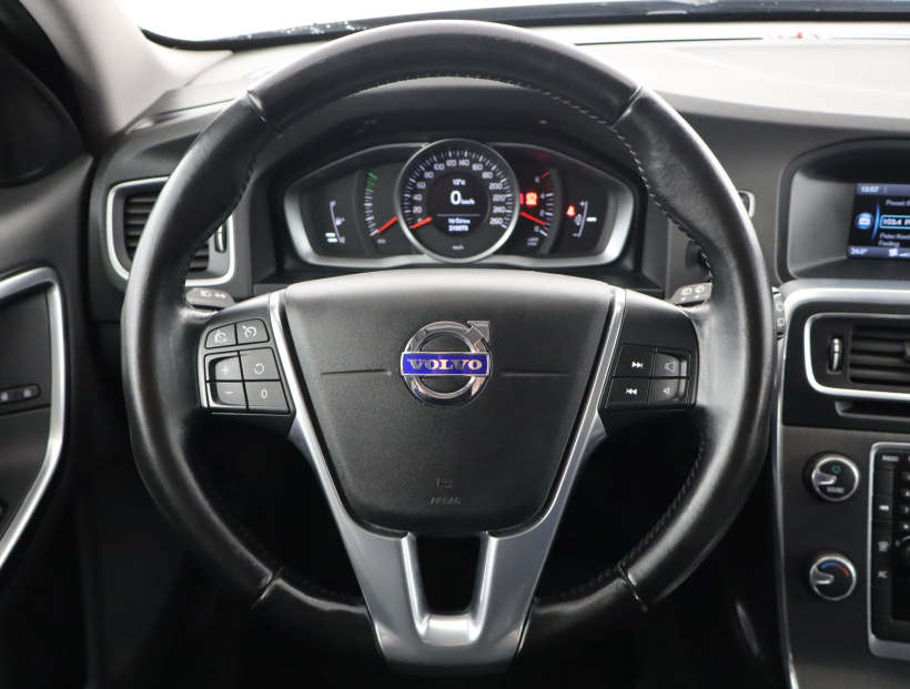 Volvo V60, 2016