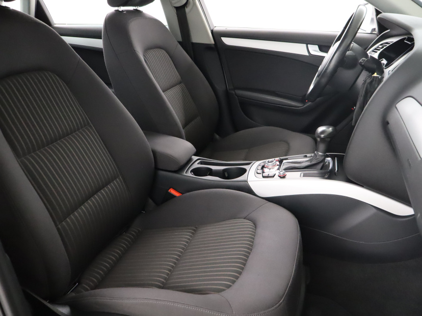 Audi A4, 2015