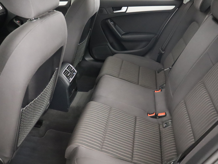 Audi A4, 2015