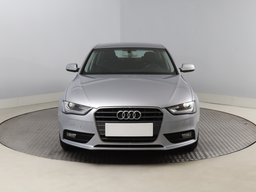 Audi A4, 2015