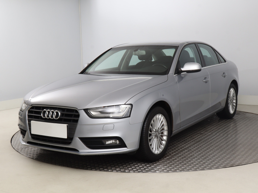 Audi A4, 2015