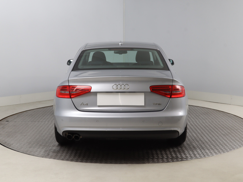 Audi A4, 2015