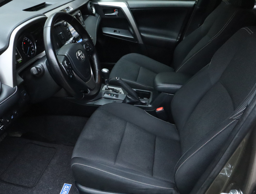 Toyota RAV 4, 2016