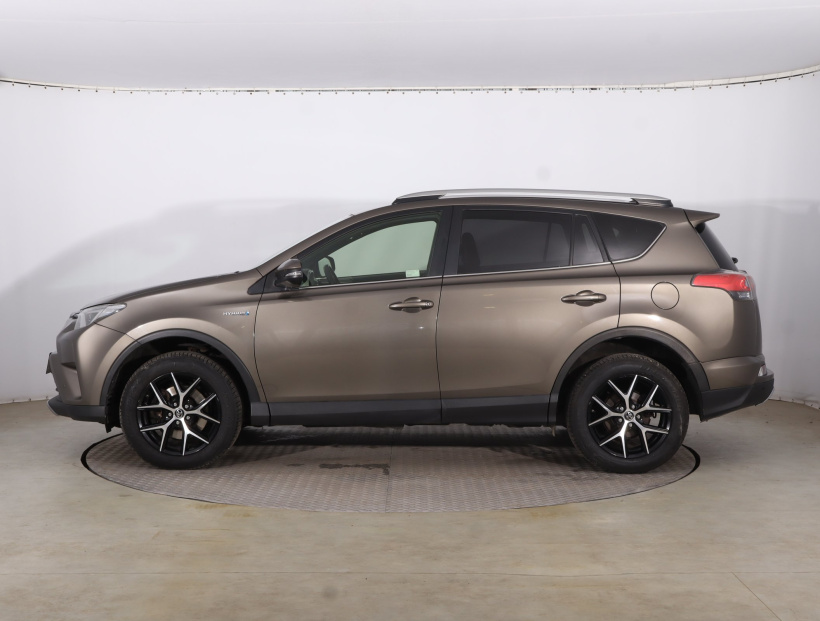 Toyota RAV 4, 2016