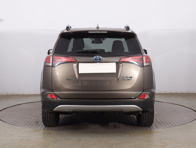 Toyota RAV 4, 2016
