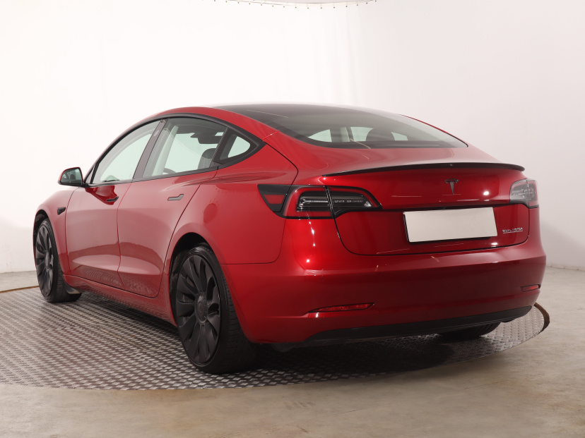 Tesla Model 3, 2021