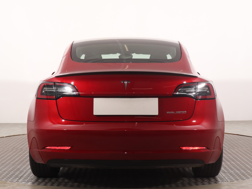 Tesla Model 3, 2021