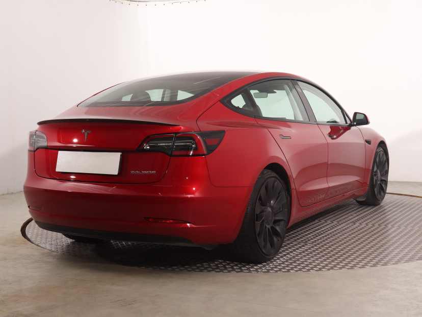 Tesla Model 3, 2021