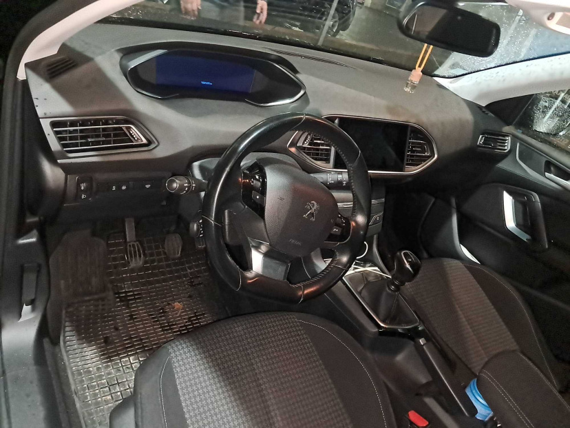 Peugeot 308, 2020 – foto 3