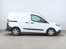 Ford Transit Courier 2020