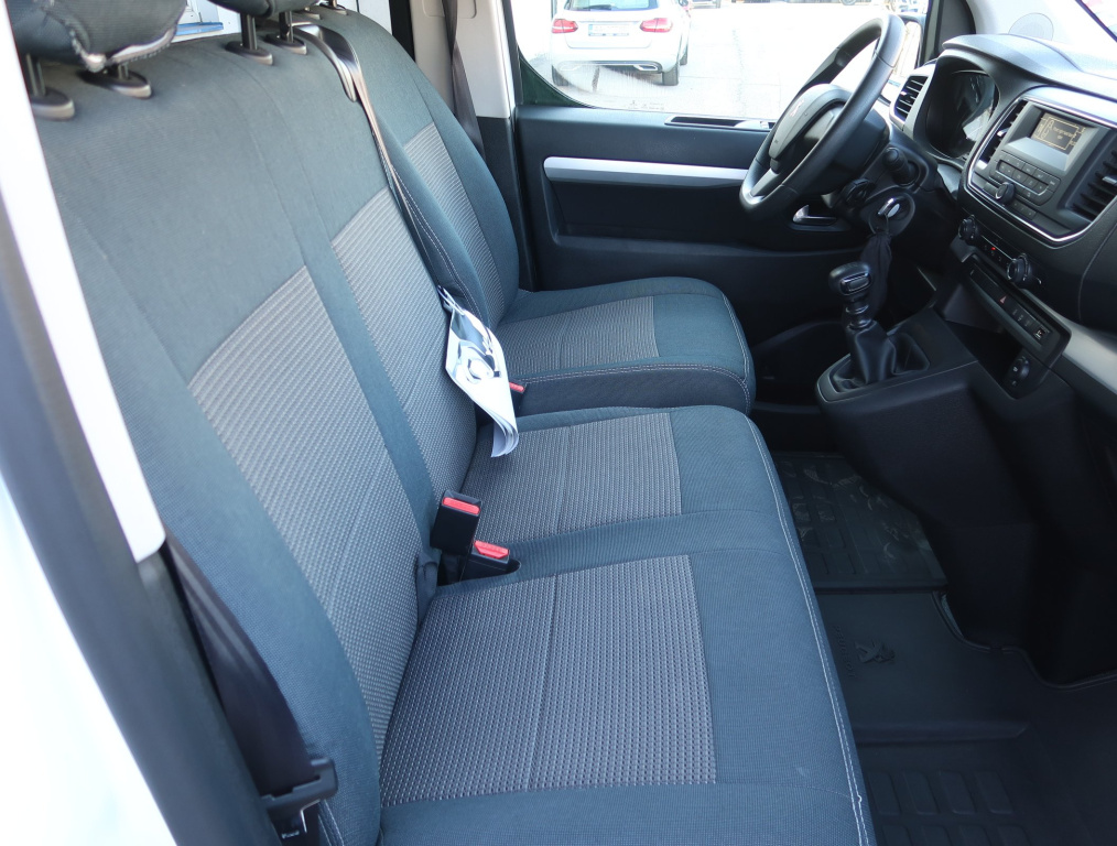 Peugeot Traveller