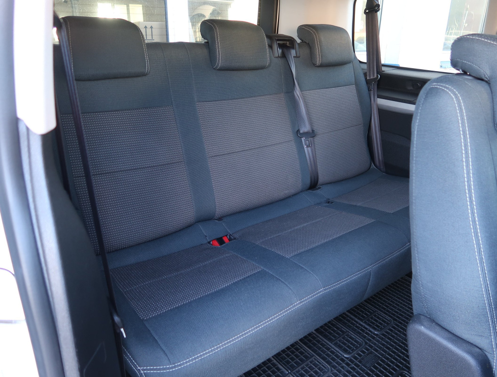 Peugeot Traveller