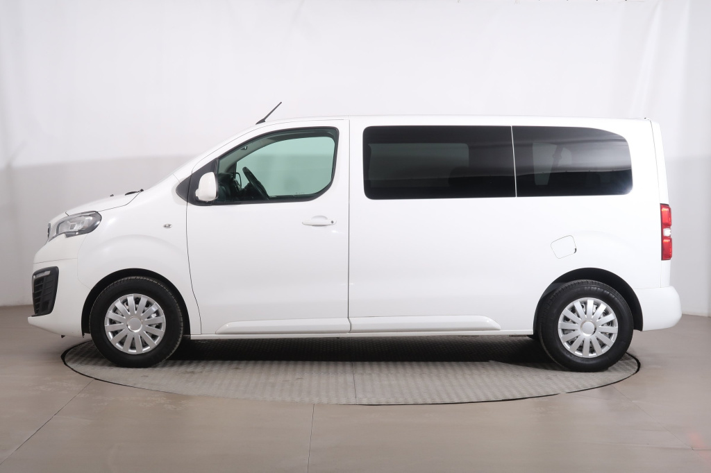 Peugeot Traveller