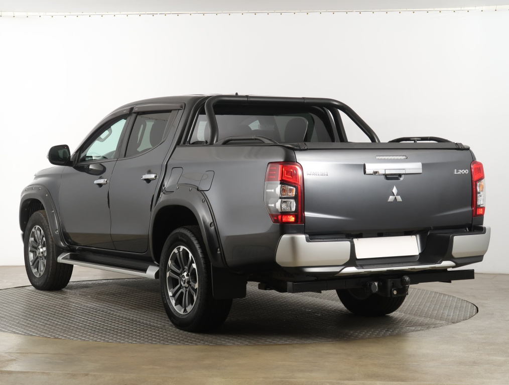 Mitsubishi L200
