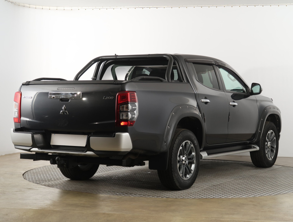 Mitsubishi L200