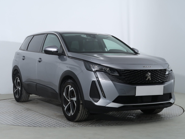 Peugeot 5008 2021