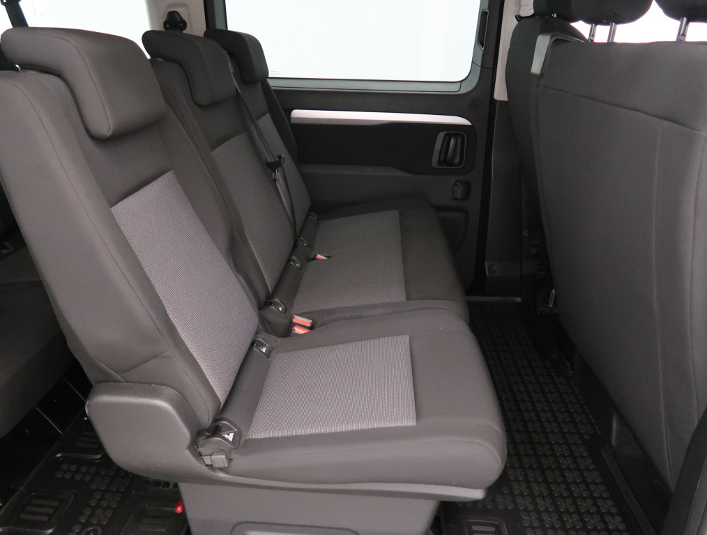 Peugeot Traveller