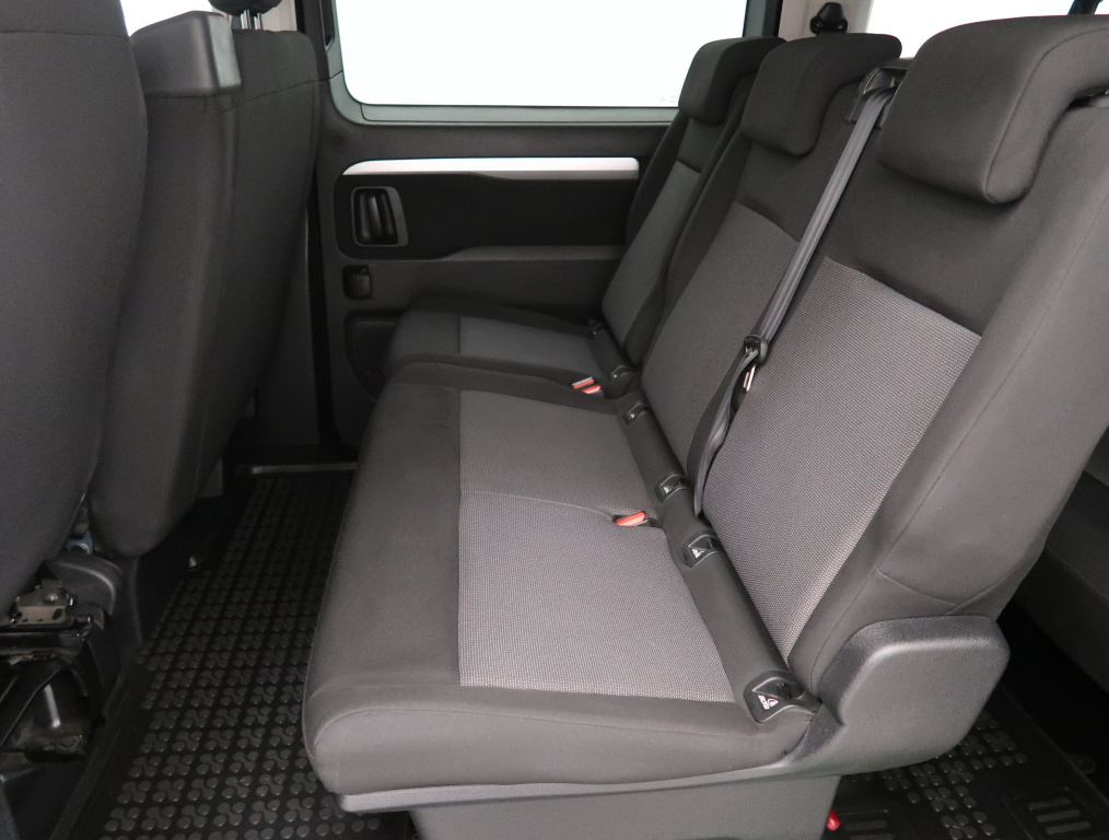 Peugeot Traveller