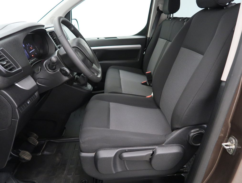 Peugeot Traveller