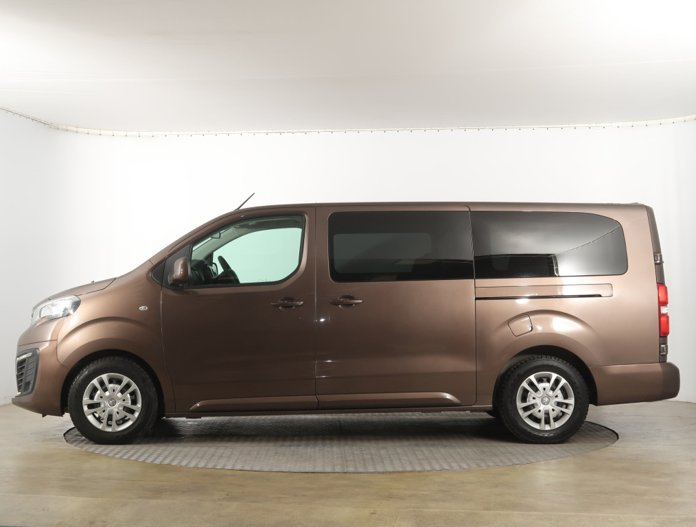 Peugeot Traveller