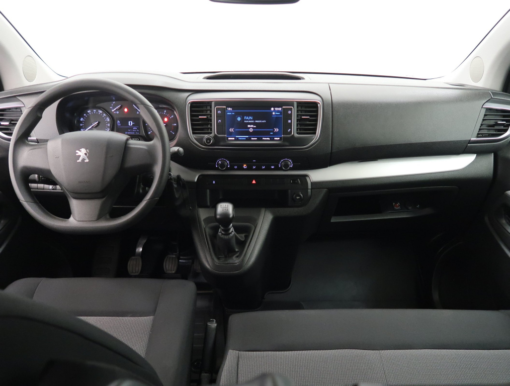 Peugeot Traveller