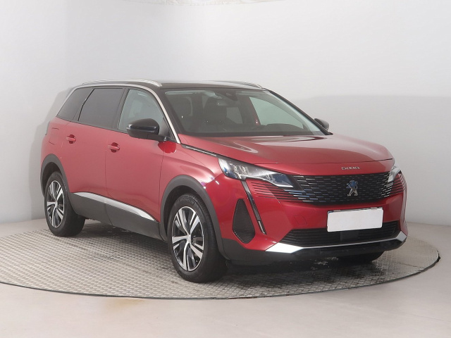 Peugeot 5008 2021
