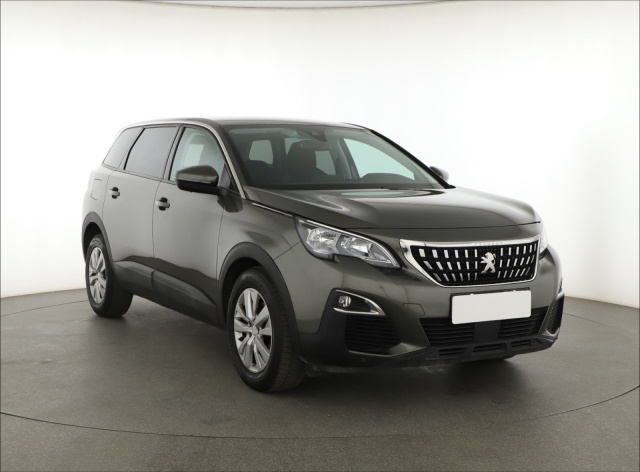 Peugeot 5008 2021