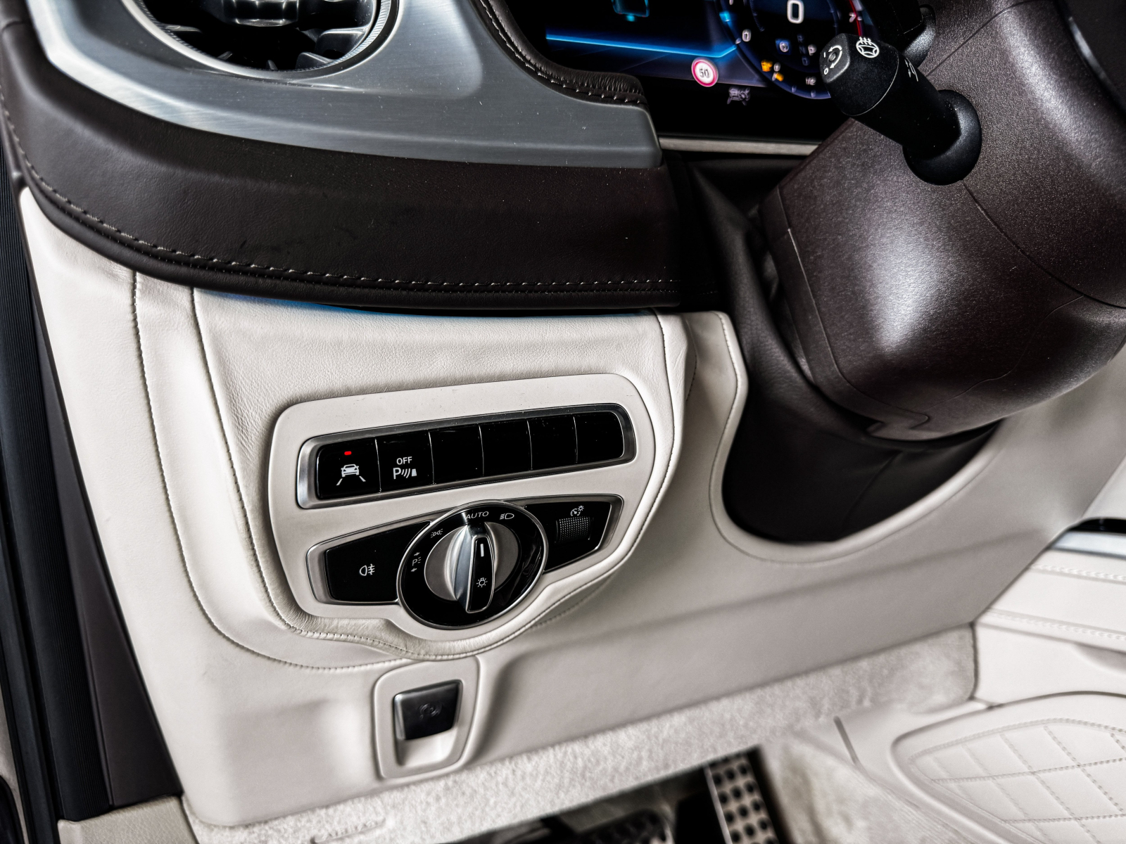 Mercedes-Benz G - 2020
