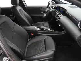Mercedes-Benz A - 2019