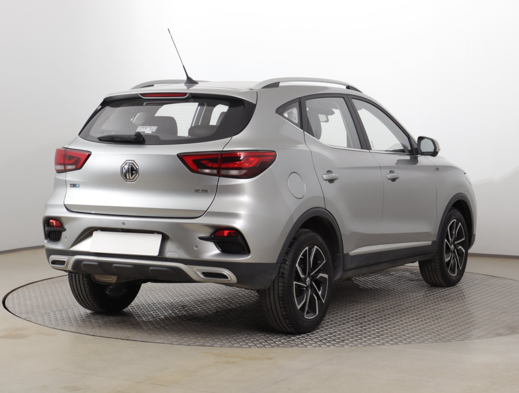 MG ZS SUV