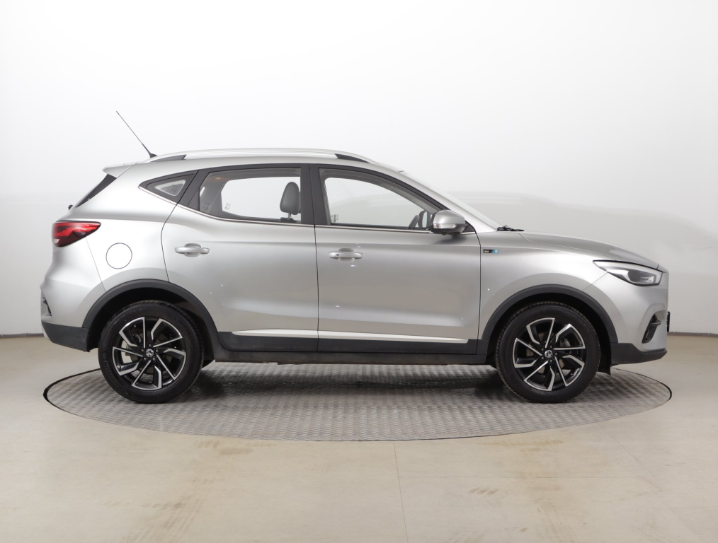 MG ZS SUV