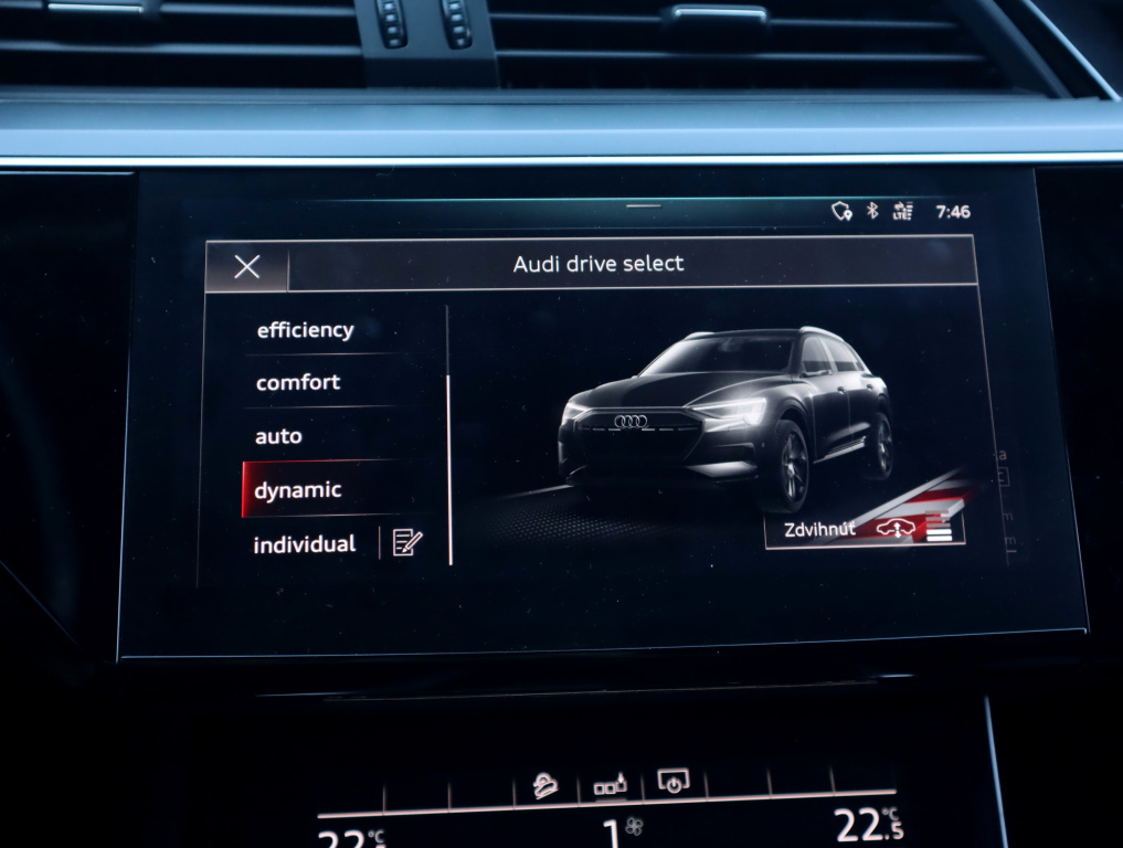 Audi e-tron