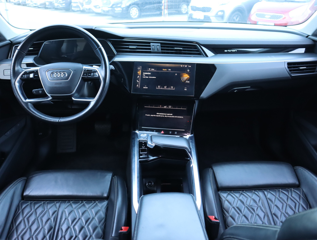 Audi e-tron