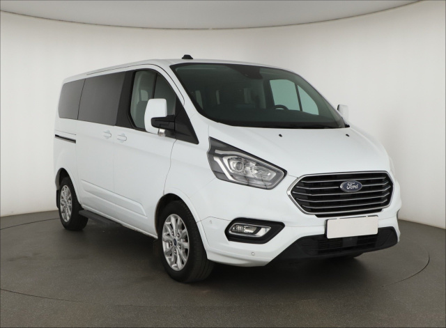 Ford Tourneo Custom 2022
