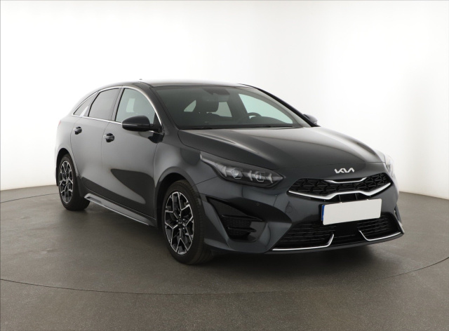 Kia ProCeed 2024