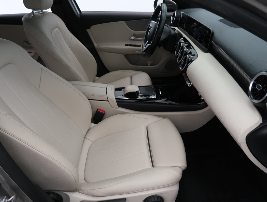 Mercedes-Benz A