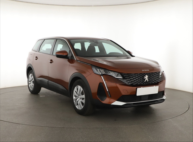 Peugeot 5008 2021