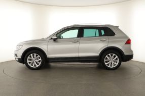 Volkswagen Tiguan - 2016