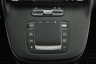 Mercedes-Benz V - 2025