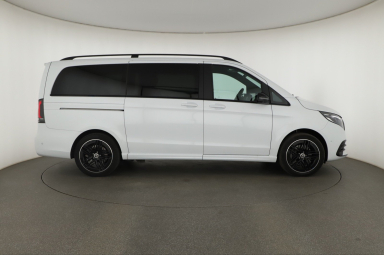 Mercedes-Benz V - 2025
